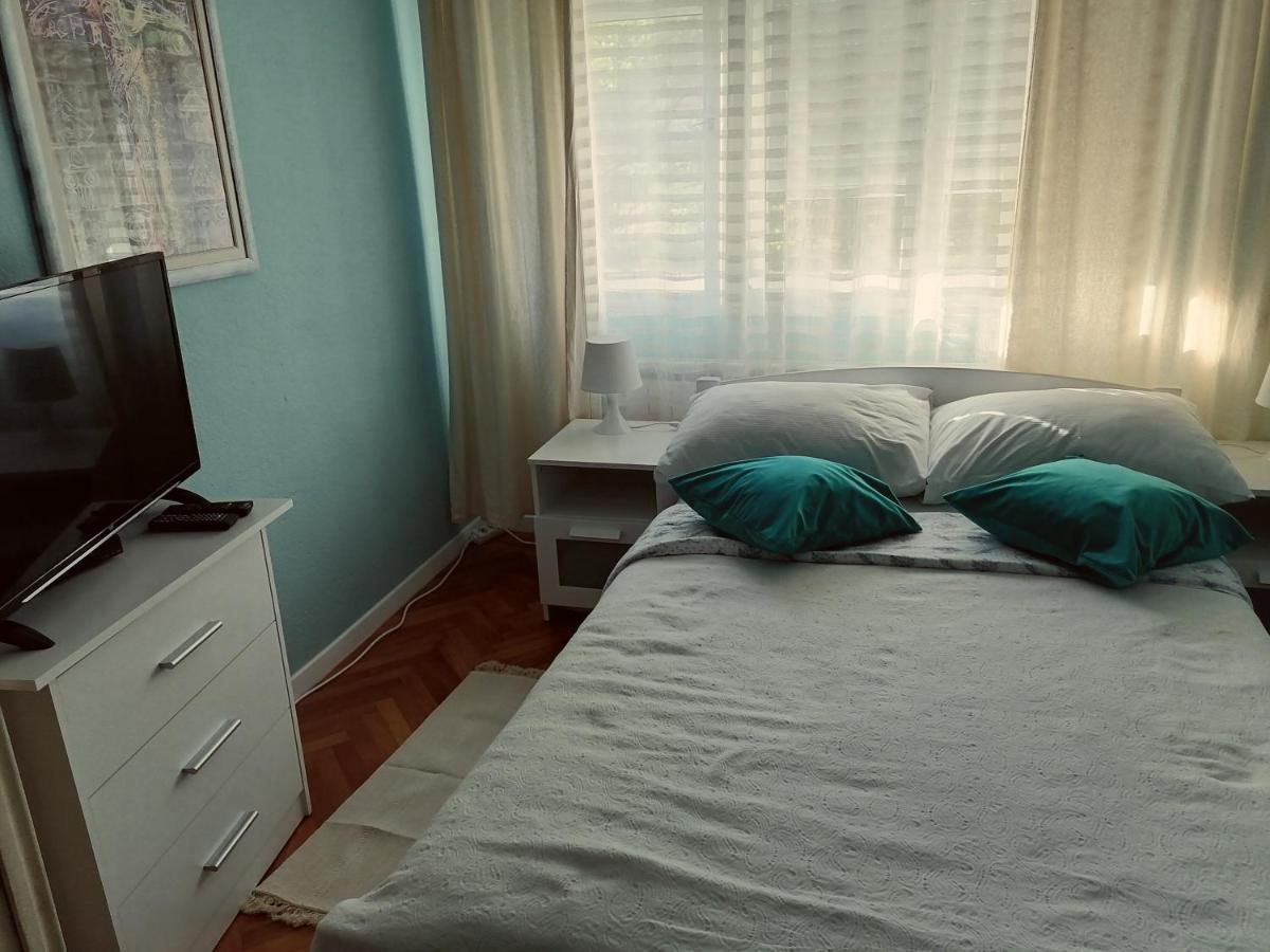 Holiday Home Modric โอโทชาส ภายนอก รูปภาพ