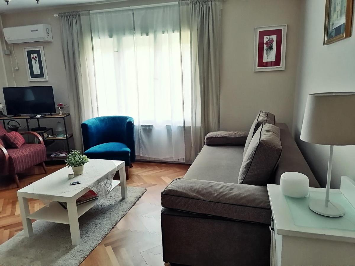 Holiday Home Modric โอโทชาส ภายนอก รูปภาพ
