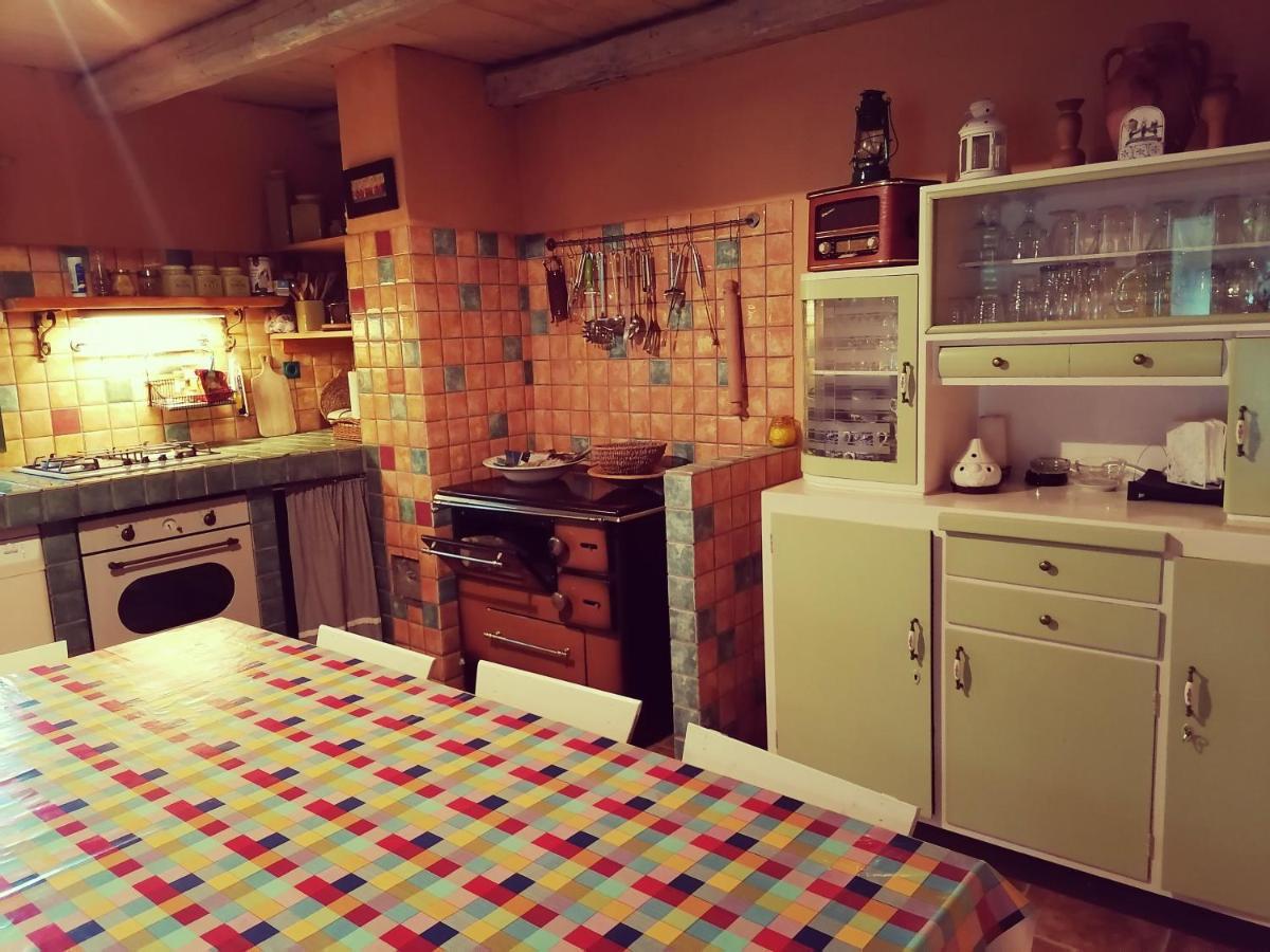 Holiday Home Modric โอโทชาส ภายนอก รูปภาพ
