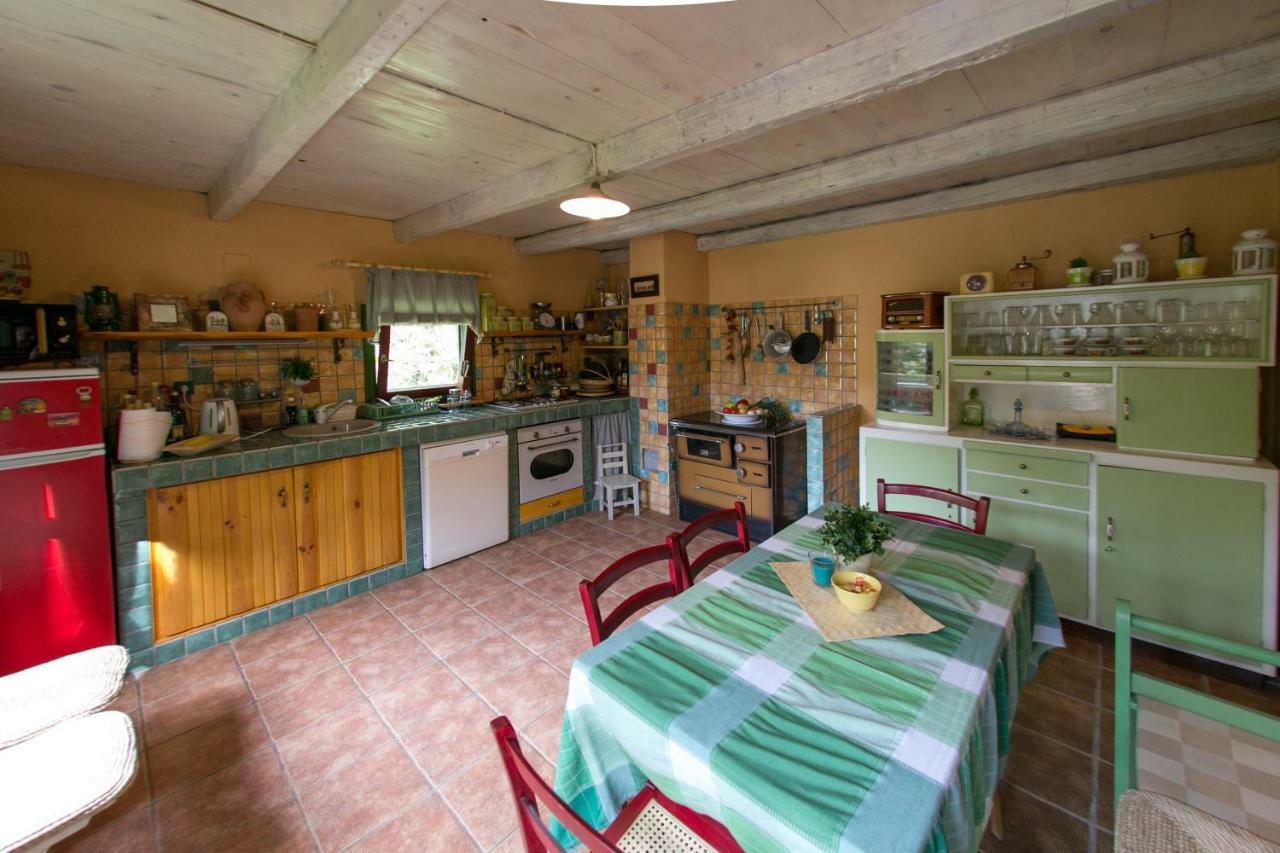 Holiday Home Modric โอโทชาส ภายนอก รูปภาพ