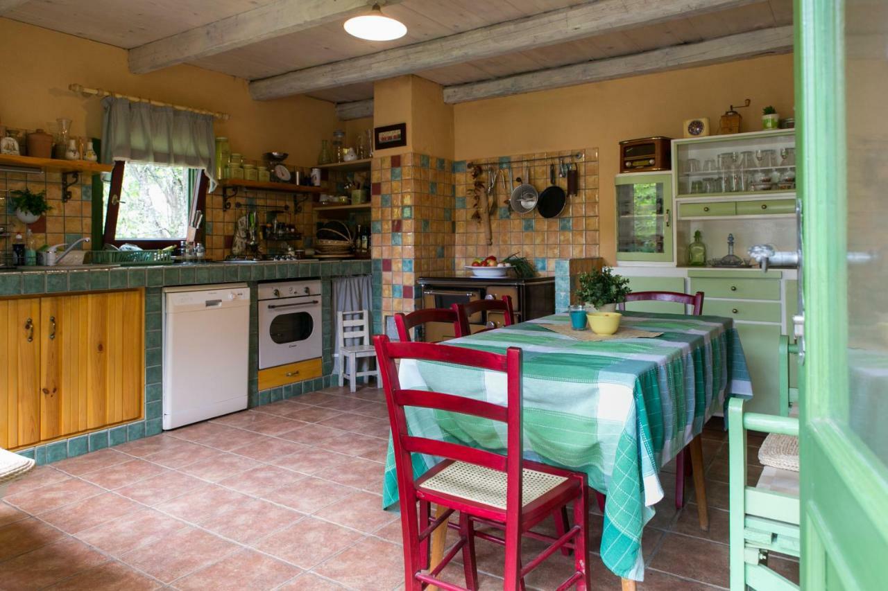 Holiday Home Modric โอโทชาส ภายนอก รูปภาพ